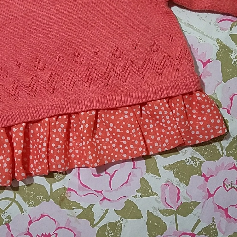 ❤Adorable Top❤ - Picture 2 of 4